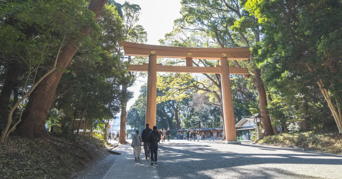 Meiji Jingu shrine torii gate Tokyo