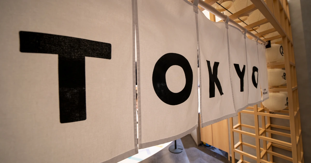 Tokyo travel guide with things to do, food, costs and travel tips
